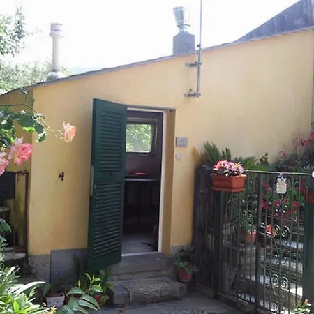 Borgo Tipico Collinare Apartment *