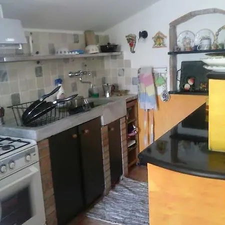 Borgo Tipico Collinare Apartment *